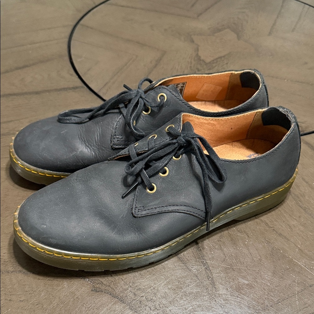 Men’s Dr. Martens Black Leather Oxfords AirWair